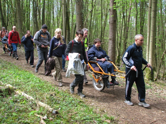 randonnée sportive avec joëlettes, Hotton, 2012